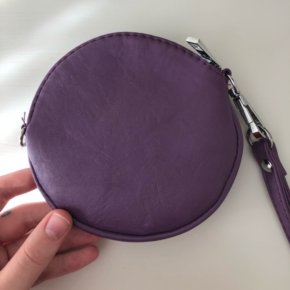 NWOT Floral Wristlet - Picture 3 of 5